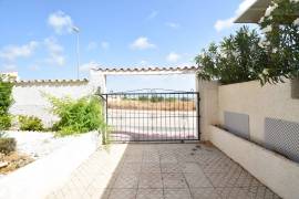 LOVELY 2/3 BEDROOM VILLA IN CIUDAD QUESADA WITH LAKE AND SEA VIEWS