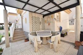 LOVELY 2/3 BEDROOM VILLA IN CIUDAD QUESADA WITH LAKE AND SEA VIEWS