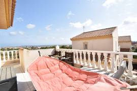 LOVELY 2/3 BEDROOM VILLA IN CIUDAD QUESADA WITH LAKE AND SEA VIEWS