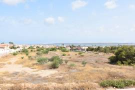 LOVELY 2/3 BEDROOM VILLA IN CIUDAD QUESADA WITH LAKE AND SEA VIEWS