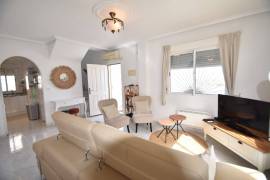 LOVELY 2/3 BEDROOM VILLA IN CIUDAD QUESADA WITH LAKE AND SEA VIEWS