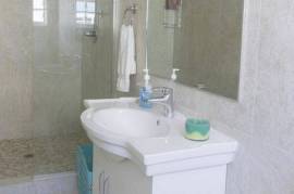 Sandgate Beach Villa