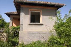 Small Property for total renovation in Vinograd North of VT Pay Monthly