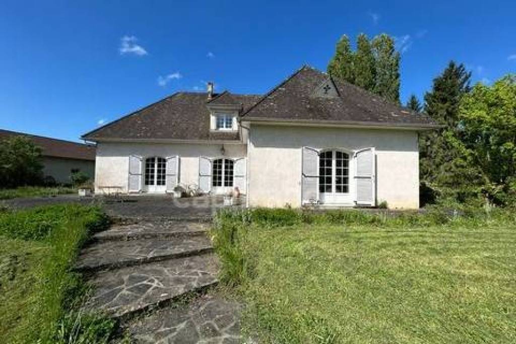 Maison à vendre 7 pièces THIVIERS (24)252m² sur plus de 5000m² de terrain