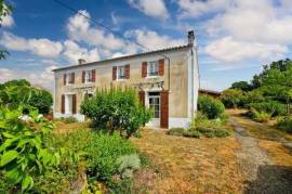 Maison à vendre 5 pièces proche de SURGERES (17)