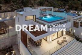 (Verkauf) Wohnung/Residenz Villa || Zakynthos (Zante)/Zante Chora - 280 m², 5 Schlafzimmer, 2.200.000€