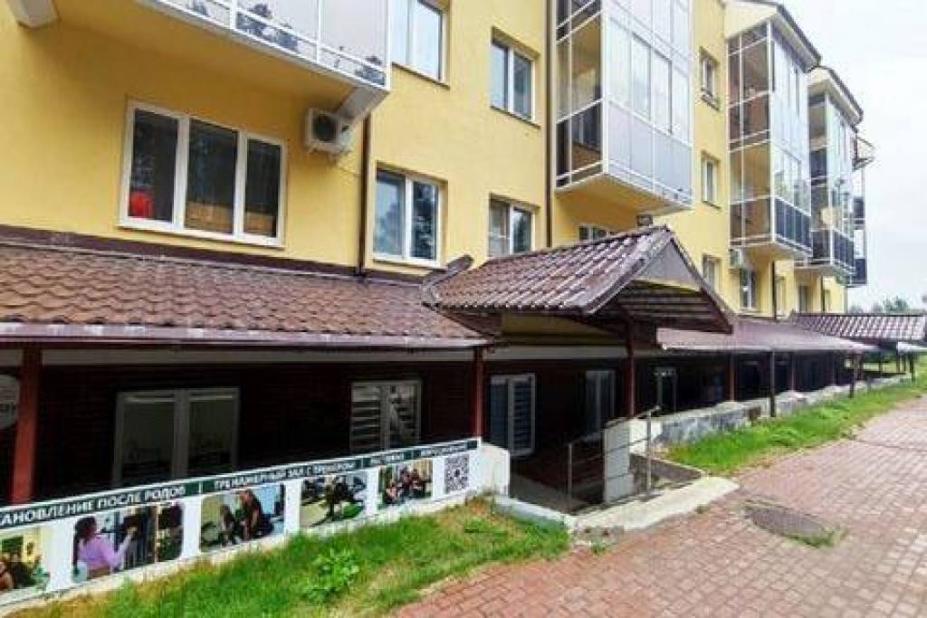 Сдам офис 45.кв. метров в академическом районе.