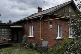 Продам кирпичный дом с земельным участком (ИЖС)