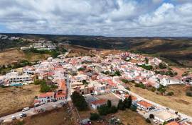 Completely refurbished 2 bedroom villa in the center of Budens - Vila do Bispo