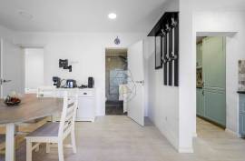 Completely refurbished 2 bedroom villa in the center of Budens - Vila do Bispo