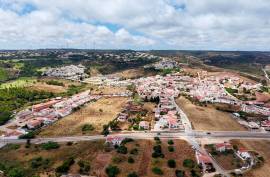 Completely refurbished 2 bedroom villa in the center of Budens - Vila do Bispo