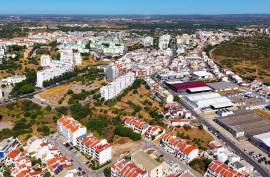 Land with 4,800m2 Rustic and Urban with Construction Feasibility of 29 Apartments in Portimão