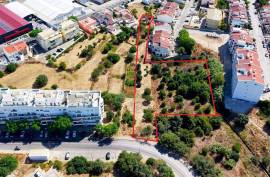 Land with 4,800m2 Rustic and Urban with Construction Feasibility of 29 Apartments in Portimão
