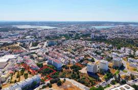 Land with 4,800m2 Rustic and Urban with Construction Feasibility of 29 Apartments in Portimão