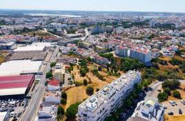 Land with 4,800m2 Rustic and Urban with Construction Feasibility of 29 Apartments in Portimão