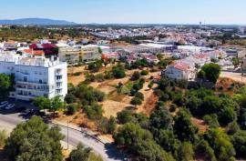 Land with 4,800m2 Rustic and Urban with Construction Feasibility of 29 Apartments in Portimão