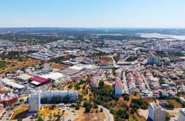 Land with 4,800m2 Rustic and Urban with Construction Feasibility of 29 Apartments in Portimão