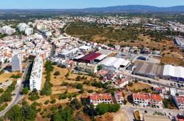 Land with 4,800m2 Rustic and Urban with Construction Feasibility of 29 Apartments in Portimão