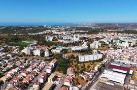 Land with 4,800m2 Rustic and Urban with Construction Feasibility of 29 Apartments in Portimão