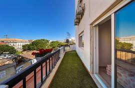 Fully Refurbished 3 Bedroom Apartment in the Riverside Zone in Portimão