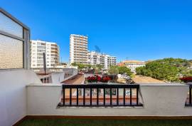 Fully Refurbished 3 Bedroom Apartment in the Riverside Zone in Portimão