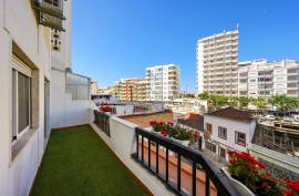 Fully Refurbished 3 Bedroom Apartment in the Riverside Zone in Portimão