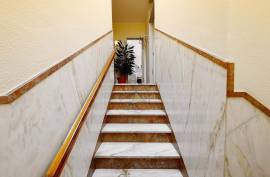 Residential and commercial building for sale in the center of Portimão