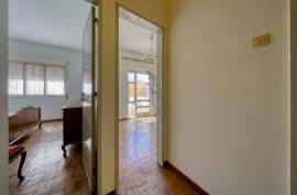 Residential and commercial building for sale in the center of Portimão