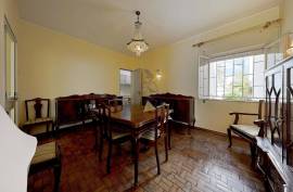 Residential and commercial building for sale in the center of Portimão