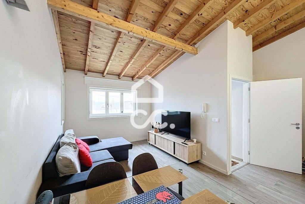 Renovated 1 Bedroom Apartment on the 2nd floor – Comfort and Modernity