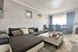 Apartamento T2 com Vista Desafogada em Queluz