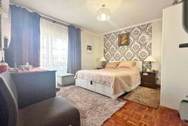 Apartamento T2 com Vista Desafogada em Queluz