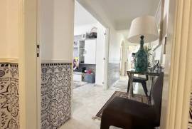 Apartamento T2 com Vista Desafogada em Queluz
