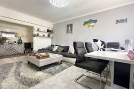 Apartamento T2 com Vista Desafogada em Queluz