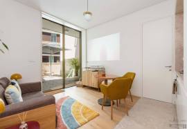 T1 apartment like a home, inserted in a luxury condominium in Graça, with swimming pools and saunas