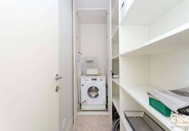 T1 apartment like a home, inserted in a luxury condominium in Graça, with swimming pools and saunas