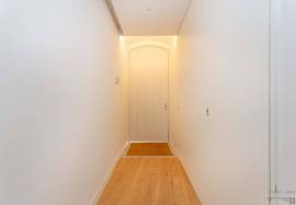 T1 apartment like a home, inserted in a luxury condominium in Graça, with swimming pools and saunas