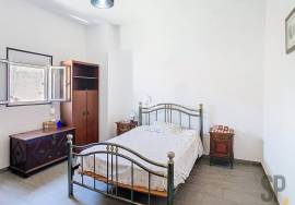 House located in Rio de Moinhos, Borba. With a gross private area of 135.26m2