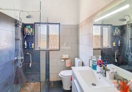 House located in Rio de Moinhos, Borba. With a gross private area of 135.26m2