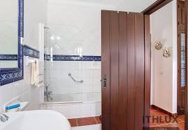 5 bedroom farm with pool 56 kms from Comporta