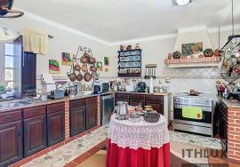 5 bedroom farm with pool 56 kms from Comporta