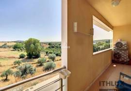 Excellent 3 bedroom apartment in a very quiet area