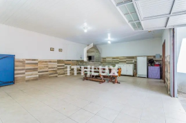 House, 360m2, For Sale, 3 Bedrooms, 1Suite, 2 Bathrooms, Toilet, 3 Vacancies, Semi-Furnished, Shopping Iguatemi, Três Figueiras, Poa/ RS