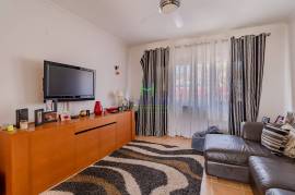 2 Bedroom Apartment + Annex with 1 Bedroom, 1 Office and 1 Bathroom, with Large Backyard, in Almádena - Lagos