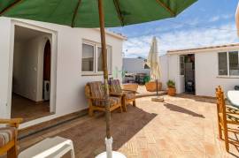 2 Bedroom Apartment + Annex with 1 Bedroom, 1 Office and 1 Bathroom, with Large Backyard, in Almádena - Lagos