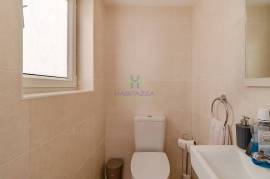2 Bedroom Apartment + Annex with 1 Bedroom, 1 Office and 1 Bathroom, with Large Backyard, in Almádena - Lagos