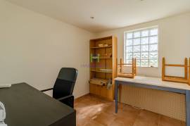 2 Bedroom Apartment + Annex with 1 Bedroom, 1 Office and 1 Bathroom, with Large Backyard, in Almádena - Lagos