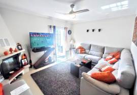 Townhouse T2+2 with Pool and off road parking.