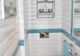 Townhouse T2+2 with Pool and off road parking.
