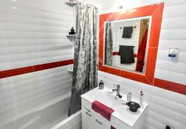 Townhouse T2+2 with Pool and off road parking.